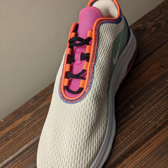 Nike Air Max motion 2 - Picture 4 of 9